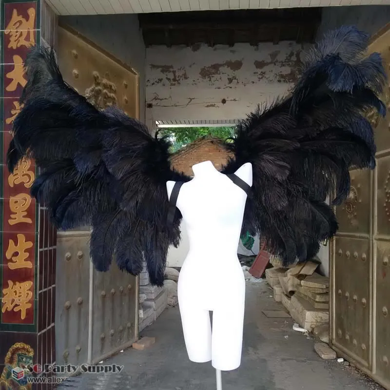 Zaprojektowany na zamówienie Luksusowy White Black Ostrich Angel Feather skrzydła na wystawę samochodową Wedding Party Wyświetla rekwizyty strzelanie