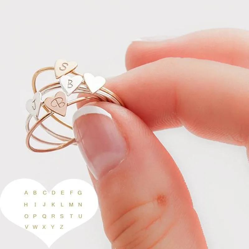 Кластерные кольца с штампованной рукой a-z 26 буквы начальные крошечное сердце для женщин Золотое цвето