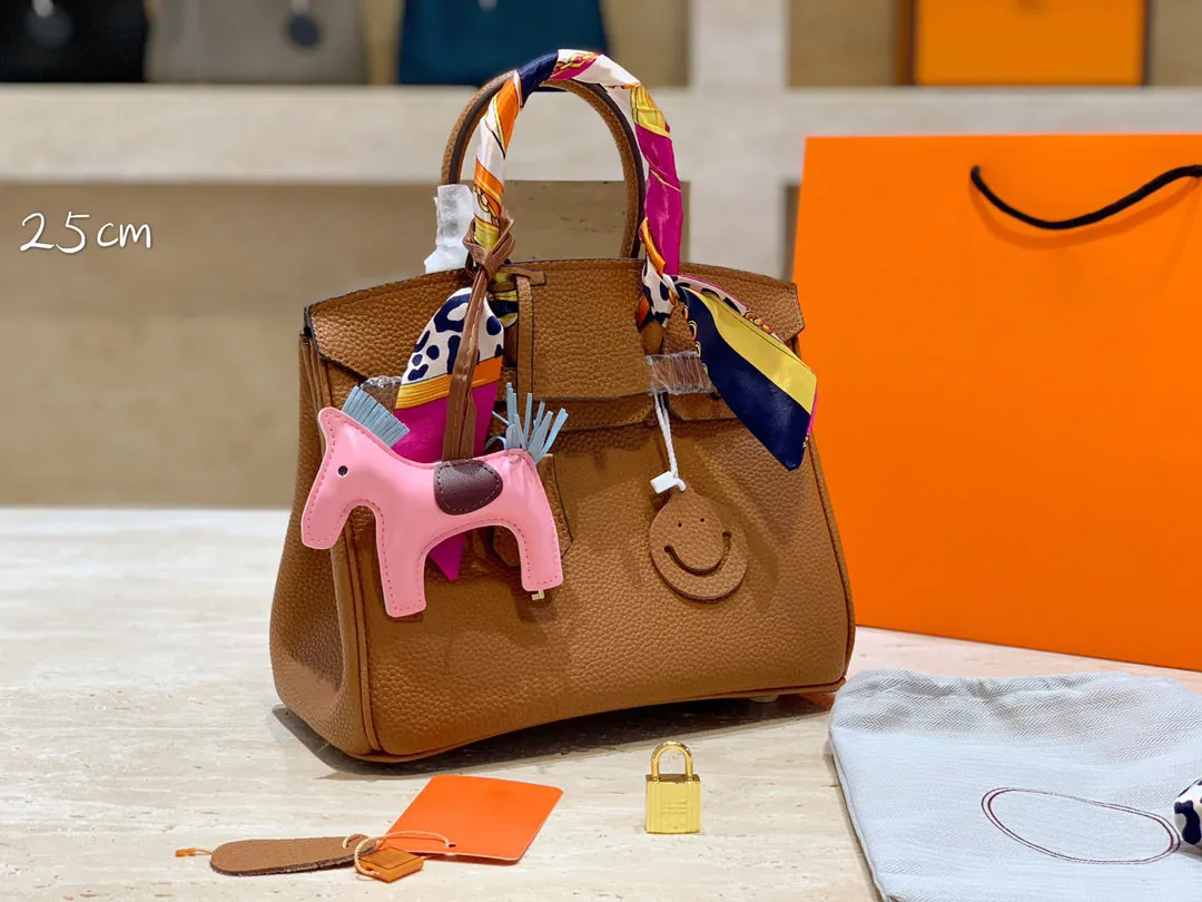 Bolsas de cuerpo cruzado de alta calidad de 25 cm bolsas clásicas bolsas de mensajero bolsas para mujeres boutique boutique bolsas de compras bolsas de compras