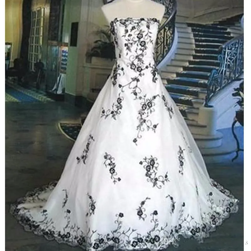 Vintage Strapless Lace Bröllopsklänning Svartvitt 2022 Appliques A-Line Bridal Gowns Neo-Gothic Style Plus Storlek Bride Dresses Back Lace-up Vestidos de Novia