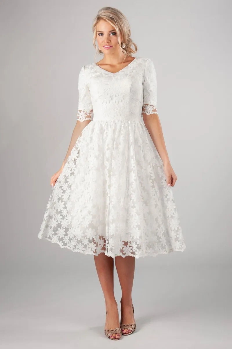 Abito da sposa modesto corto in pizzo vintage con mezze maniche scollo a V mezze maniche semplici abiti da sposa informali realizzati su misura