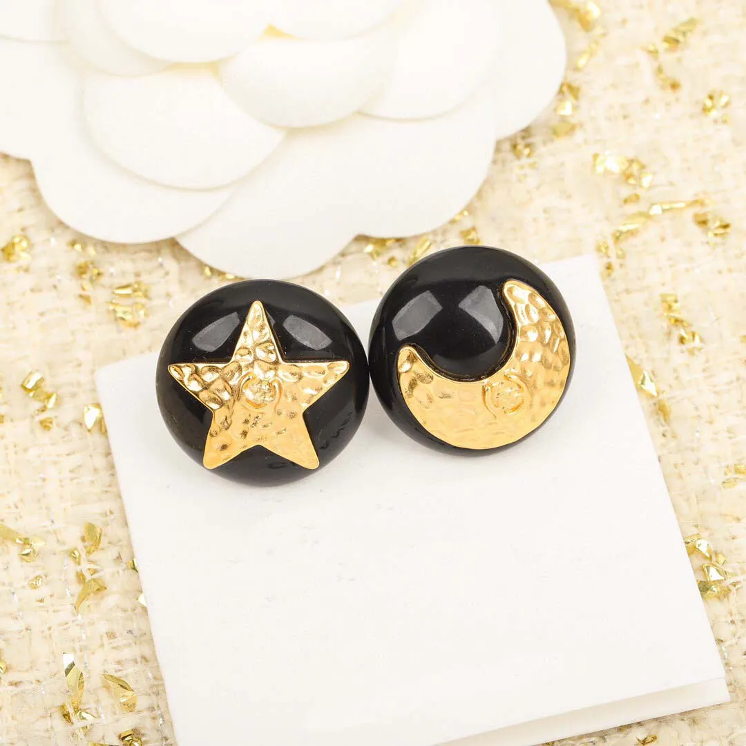 2022 Top qualité Charm Stud boucle d'oreille forme ronde étoile et lune design en plaqué or 18 carats pour femmes bijoux de mariage cadeau ont timbre 274z