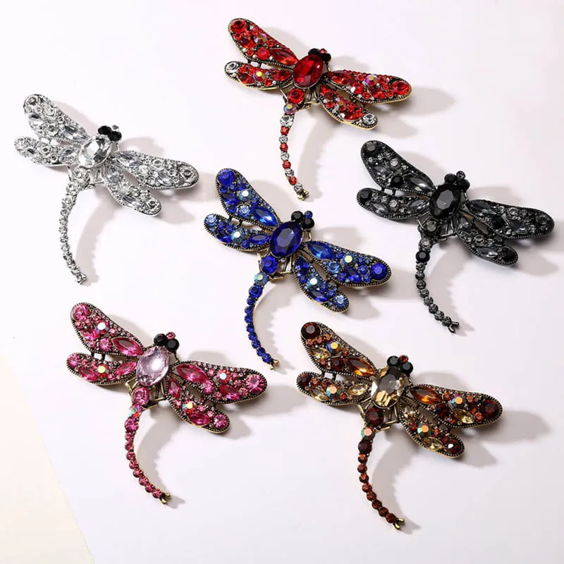 Mode Färgglada Rhinestones Broscher Alloy Plating Dragonfly Animal Brosch Kvinnor Design Smycken Full Rhinestone Exquisite Pins