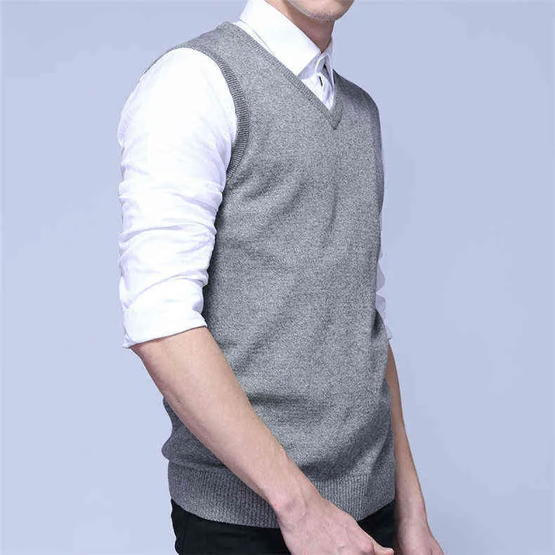 4Colors Men Sleeveless Sweater Vest Autumn Spring 100% Cotton Knitted Vest Sweater Basic Male Classic V neck Tops 2018 New M-3XL-06