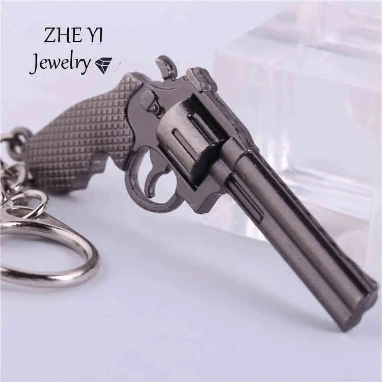 Keychains nyckelringmodell Revolver CS GO CSGO MENS, PENDANT Vintage Metal Pistol, Mens Collectible Jewelry