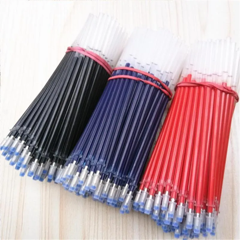 Penne gel 100Pcs 0.5mm Nero Blu Rosso Ricariche per penna Scrittura fluida Cancelleria per ufficio Ricarica di buona qualità Scuola1