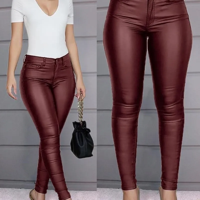 Femme avec pantalon moulant best sale