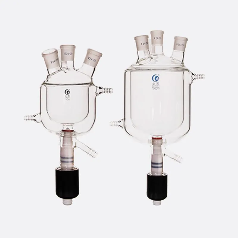 Le laboratoire fournit une bouteille de réaction à enveloppe à quatre bouches avec un flacon de réacteur à double couche à décharge de bouilloire à soupape à piston en PTFE