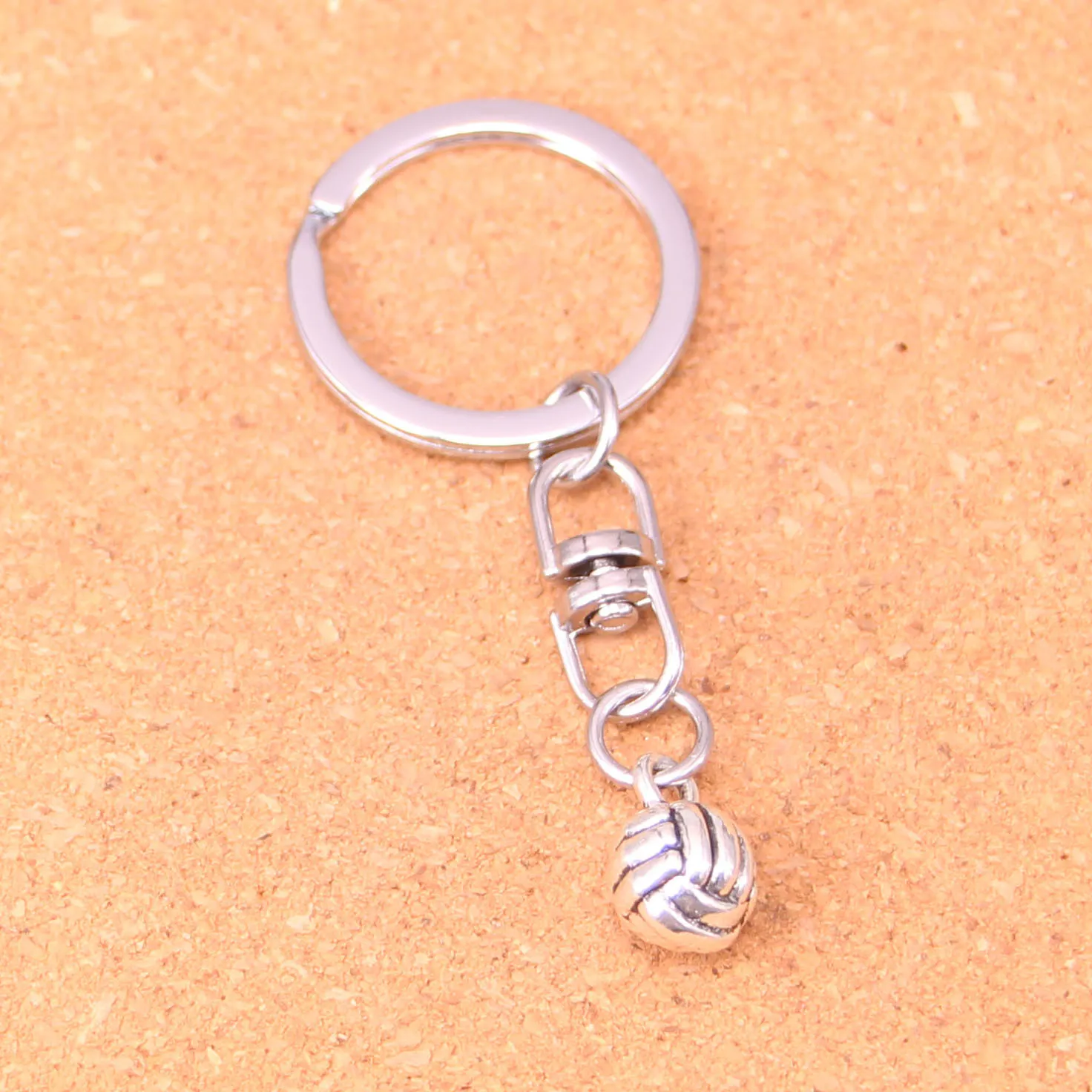 Keychain de moda 10mm 3D Pingentes de voleibol de joalheria Diy Chave -Chain Chain Ring Setenting para presente