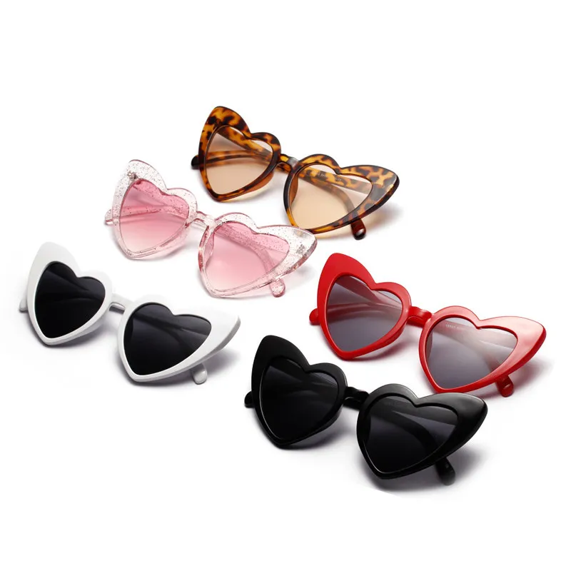 Love Heart Sunglasses for Women Fashionable Cat Eye Sunglasse Black Pink Red Sun Glasses for Men Uv400 18503