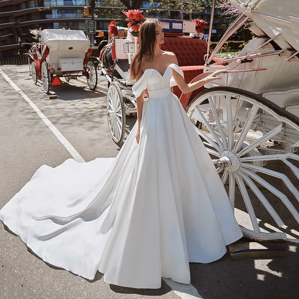 현대 간단한 라인 웨딩 드레스 2022 어깨 끄기 Boho Bride Dresses 우아한 플러스 사이즈 새틴 신부 가운 Vestidos de Noiva Robe Mariage
