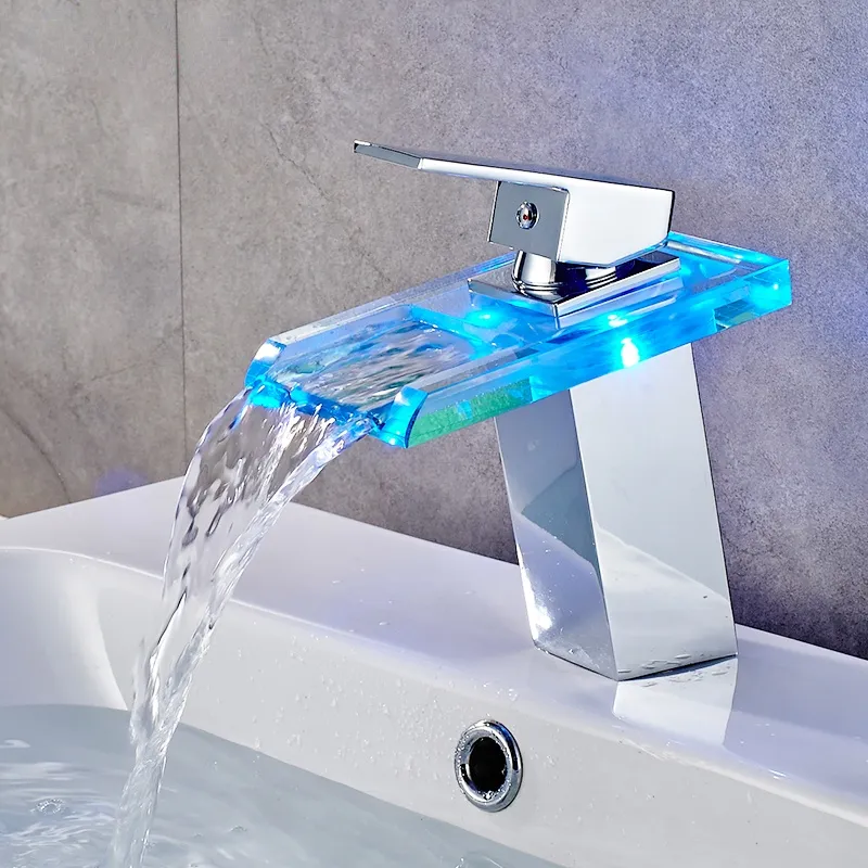 Robinet de salle de bain LED Waterfall Bassin de bassin en laiton Robinet chaud Mélangeur à chaud Tap Plateau de mélangeur de mélangeur
