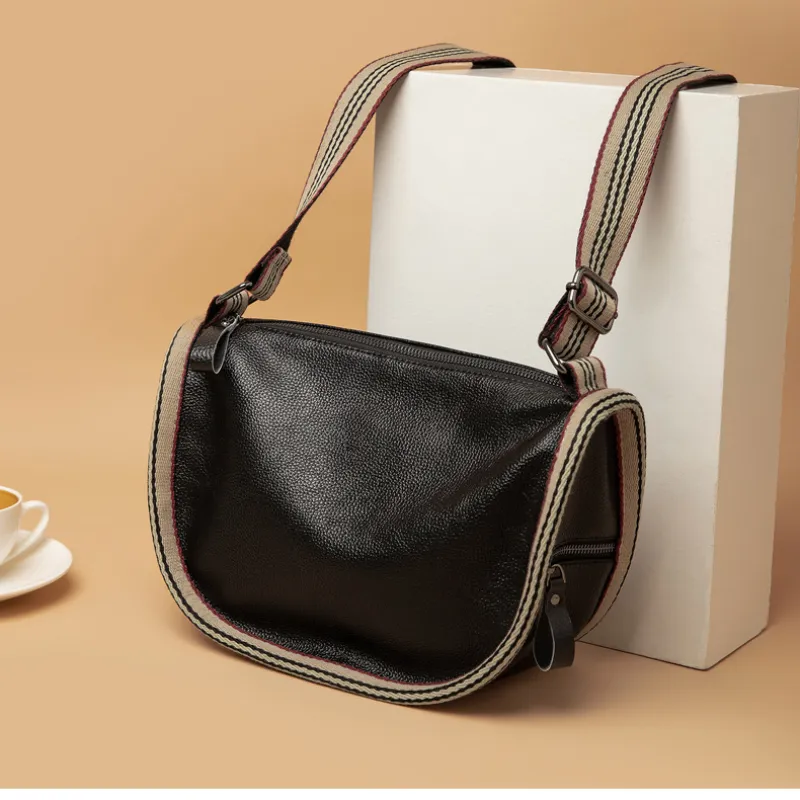حقيبة يد حقيبة ذات جودة عالية السيدات الإبط ناحية الكتف حقيبة زلابية بسيطة
