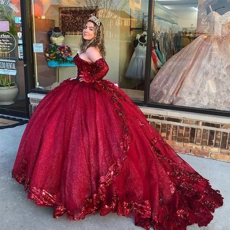 Burgundia Cekiny Aplikacje Quinceanera Dresses Z Długim Rękawem Sparkly Ball Suknia Sznurowa Gorset Top Prom Sweet 16 Girls Sukienka