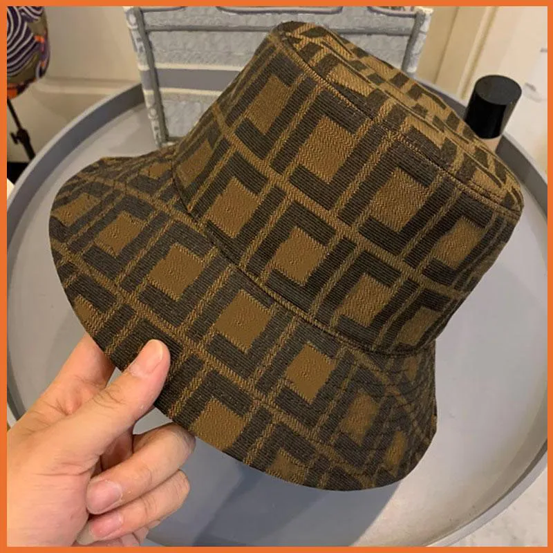 Mens Emmer Hat Designer Cap Vrouwen Mannen Hoeden Luxurys Designers Caps Hoeden Mens Bonnet Beanie Zomer Gemonteerde Hoed Trucker F Caps Nice D223044F