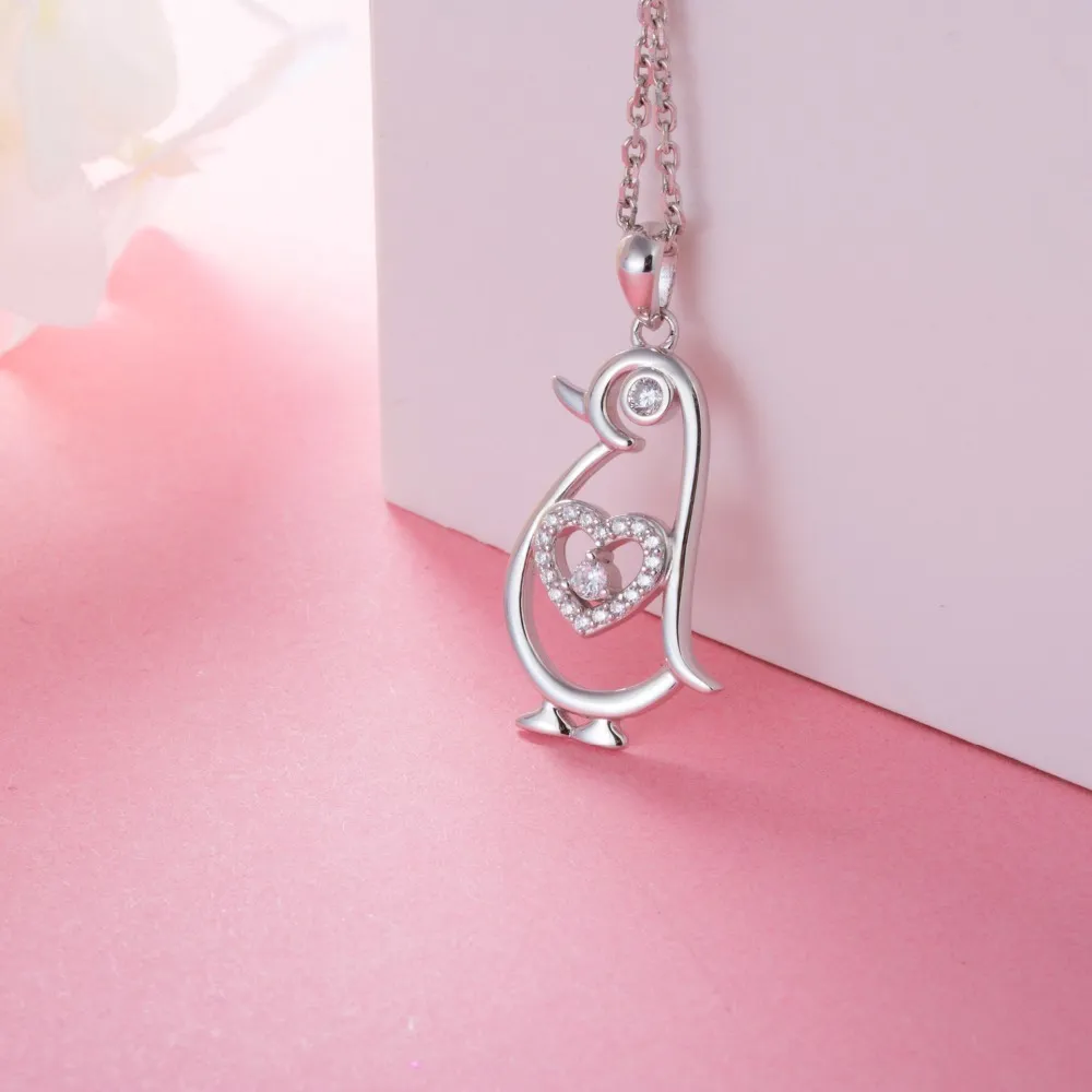 925 Sterling Silver Gullig Penguin Kärlek Hängsmycke Halsband med Sparkling Zirconia 2020 Kvinnors fina smycken Factory Direktförsäljning Q0531