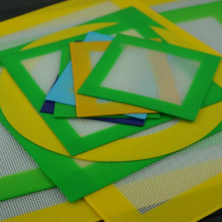 Wiederverwendbare Silikon-Backmatten, grün, 14 x 11,5 cm, antihaftbeschichtet und rutschfest, Backmatte zum Ausrollen von Teig