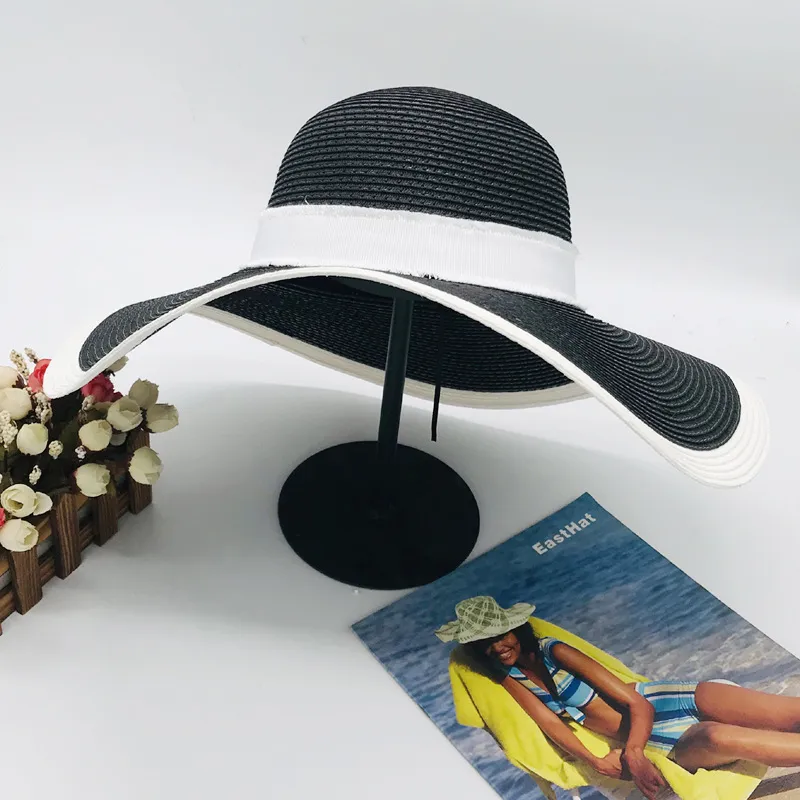 DHgate Adjustable Summer Beach Hat for Women Fashion Street Caps White and Black High Quality Sun Protection Fashion Accessories