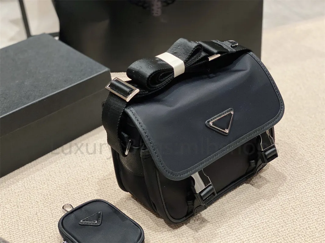 2022 Designer Luxury Shoulder Bags High Quality Nylon Handväskor bästsäljande plånbok Kvinnor Män Crossbody Bag Purses Messenger Handbag Ladies Wallet Clutch