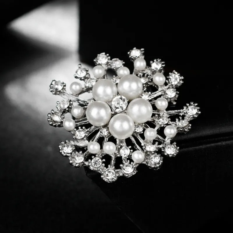 Perle flocon de neige broche diamant perle corsage broches écharpe robe costume boucle broche pour femmes bijoux de mode volonté et cadeau de sable