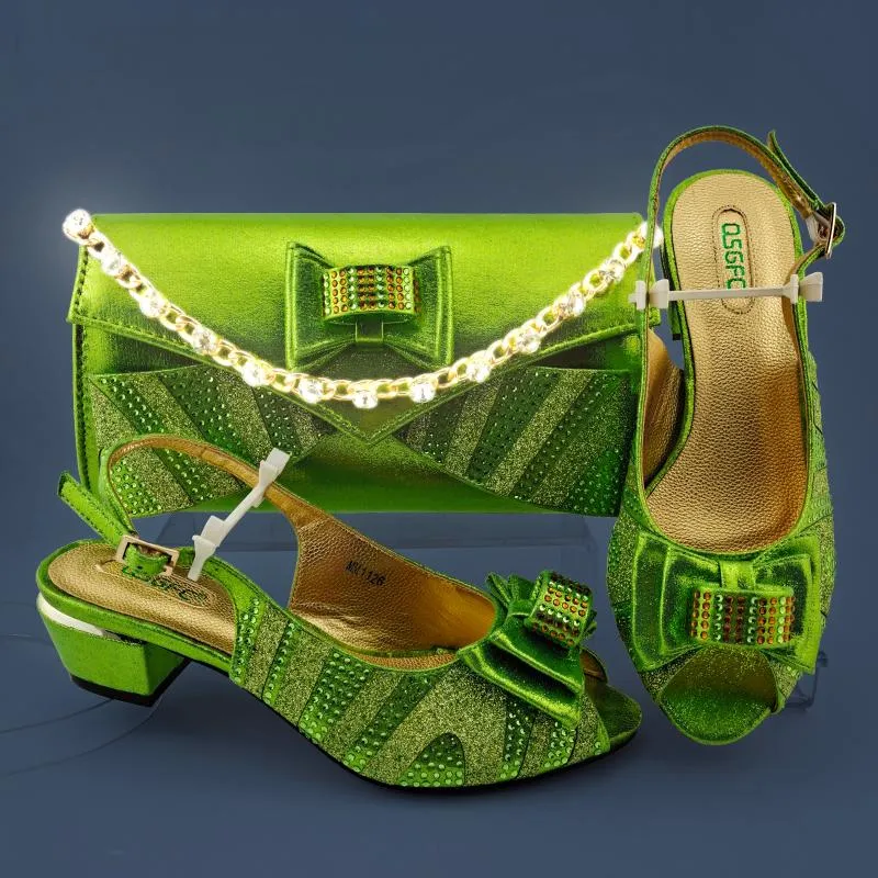 Sapatos sociais 2022 design italiano chegando estilo de moda de alta qualidade casamento senhoras e bolsa conjunto na cor verde limão para festa