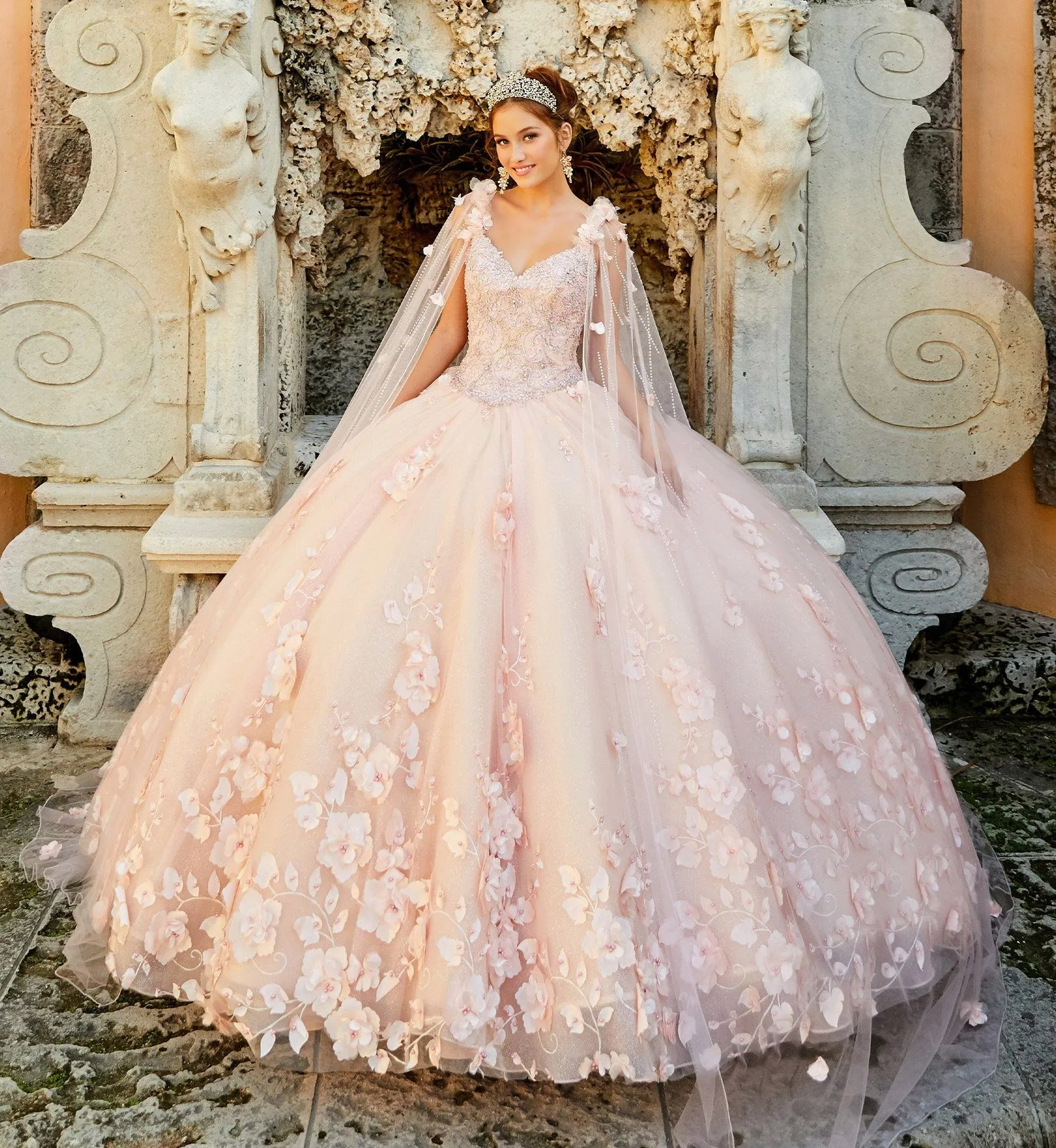 かわいいPrincesa 3D花パールの取り外し可能なケープワトーブラッシュピンクメキシコの甘い16 Quinceanera Dress Ball Gown 2021 Spring新しい到着