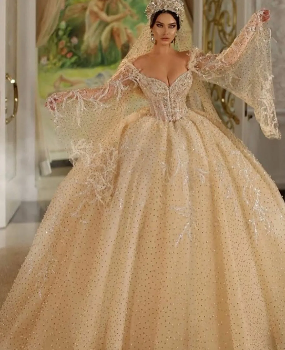 gold wedding dress with sleeves Chic Black Long Gold Lace Embellished Velvet İllusion Neck Evening Prom Dress 38 main image 0