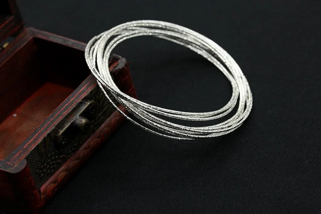 Charm Armband för Kvinnor Mode Serial Silver Yttre Matt Fine Bracelets Bangles