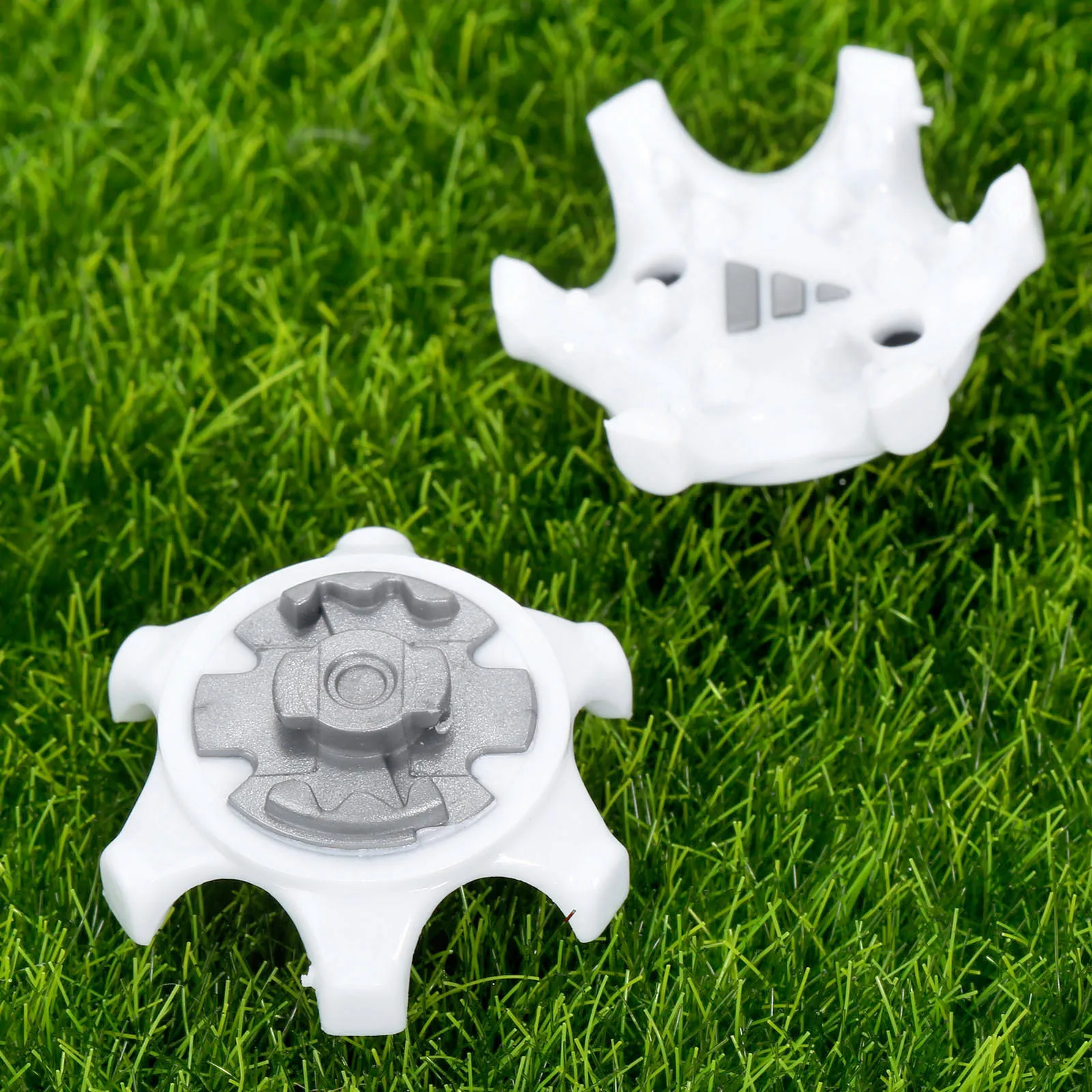 Screw in hotsell golf shoe cleats