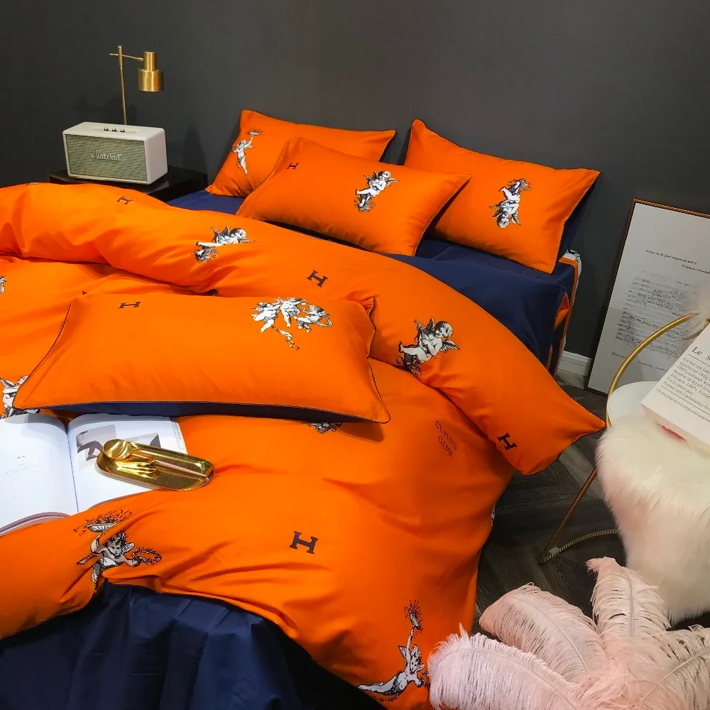 綿100％明るいオレンジ色の寝具セット4本キューピッドHDデジタルプリント布団カバーセットの60年代サテンのベッドリネンダブルクイーンキングシート201022
