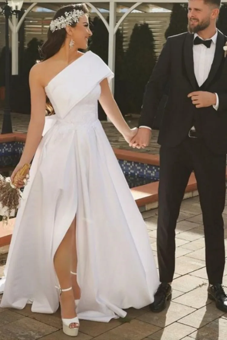 Abito da sposa semplice monospalla bianco linea A con spacco frontale abiti da sposa lunghi da spiaggia taglie forti Abiti da sposa country rustici in raso 2022 su misura