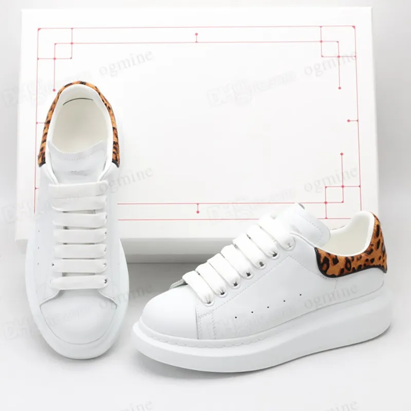 Men Shoe Designer Women Leather Platform Oversized Sole Sneakers White Black mens womens Luxury velvet suede air cushion