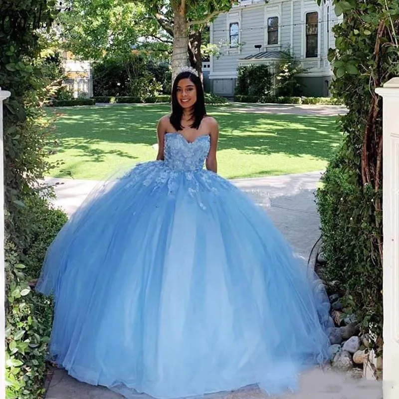 Ljus himmel blå boll klänning quinceanera klänningar söt hjärta spets upp Tillbaka applikationer formella klänningar för söt 15 Vestidos de Quinceañer