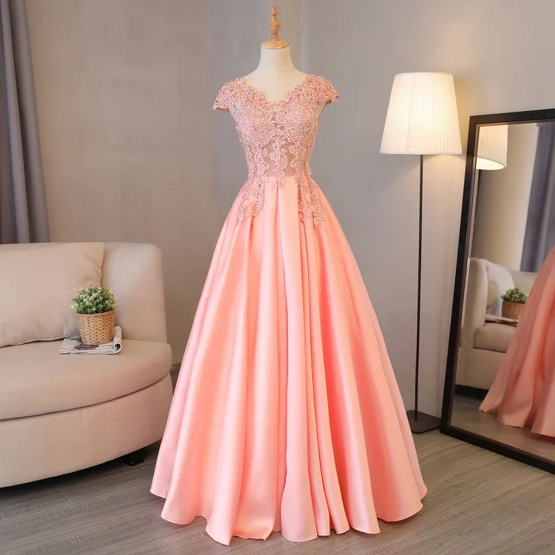 Beauty Emily Gorgeous 2022 Longue Dentelle Appliques Robe de soirée rose Robe à col veau à manches plissées robe de bal pour cérémonie