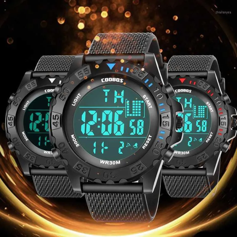 Polshorloges 2021 Hoogwaardige mannen Outdoor Sportkalender Elektronisch horloge Waterdichte LED Lumineuze week Herenhorloges Male Boy Gift Clo