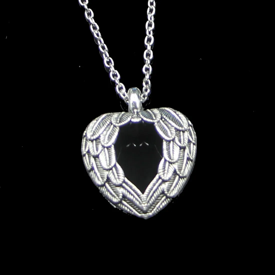 Mode 29*24mm coeur ange ailes pendentif collier lien chaîne pour femme collier ras du cou bijoux créatifs cadeau de fête