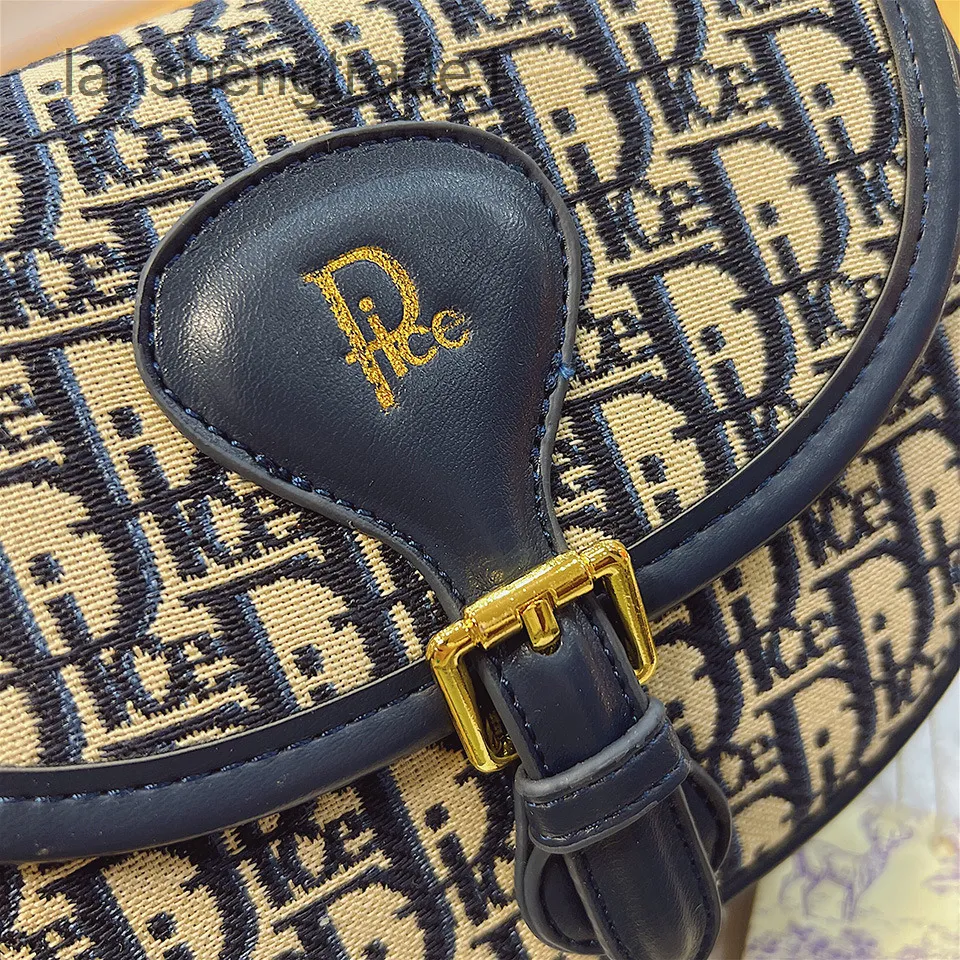 新品 アウトレット価格 ラグジュアリーdハンドバッグ22新しいスタイルのシングルショルダーバッグファッションプリント女性の斜め半円形メッセンジャー 大人気商品 Vtech Computer Com