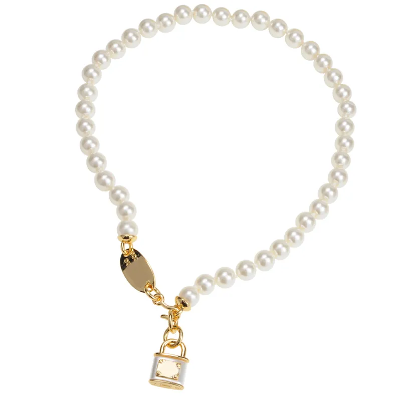 Nuove donne di arrivo Saturn Lock Collana con ciondolo Catena di perle Collana con orbita Accessori per gioielli di moda Oro Argento