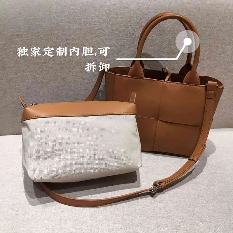 Bag New Fashion Woven Bag Tote Women`s Leather Large Capacity Portable Single Shoulder Messenger
