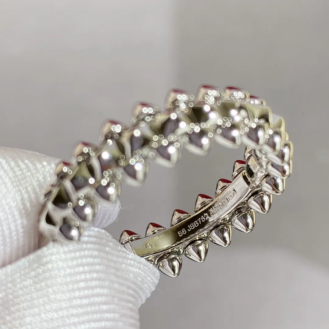 Clash Ring: 18K Gold Diamond Ring Luxury Reproduction Of Classic