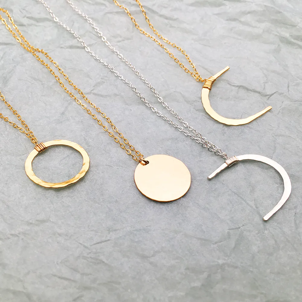 Dainty Moon Phase Necklaces 수제 쥬얼리 망치로 골드 가득한 초커 펜던트 콜리어 Femme Kolye Collares Boho 목걸이 Q0531