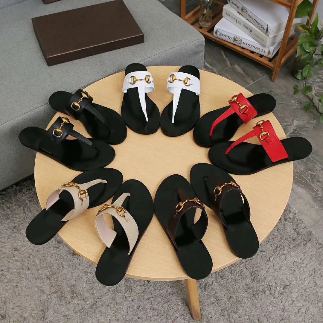 Hot Sael-2018, el excelente diseñador de la nueva estrella del diseño de zapatillas de tacón plano, tiene el mismo tamaño; 35-45.