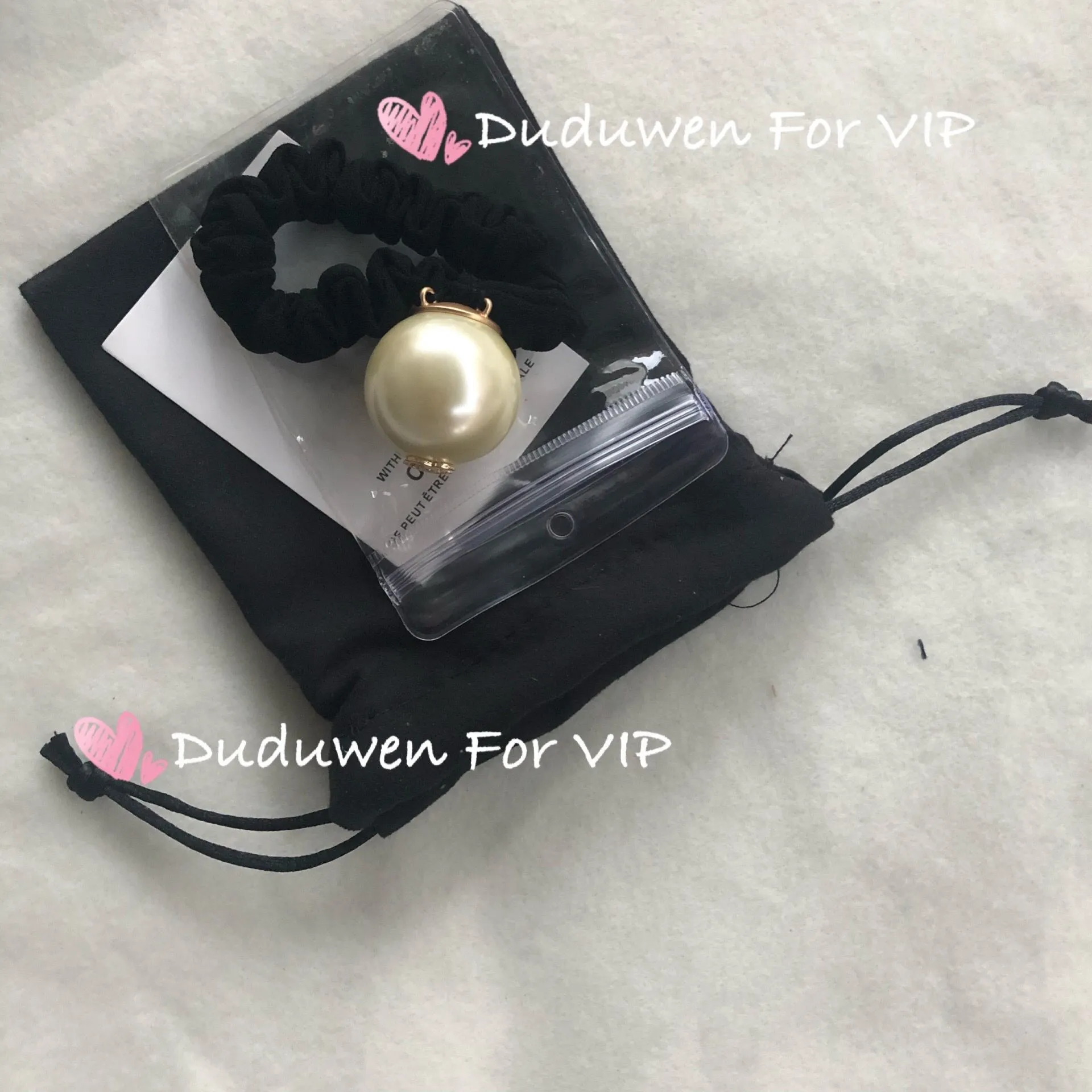 Party Favor Velvet Dust Bag and Cards Big Pearl Hairtie Silk Hand Party Gift Fashion Hair Tie C Marks Duduvip