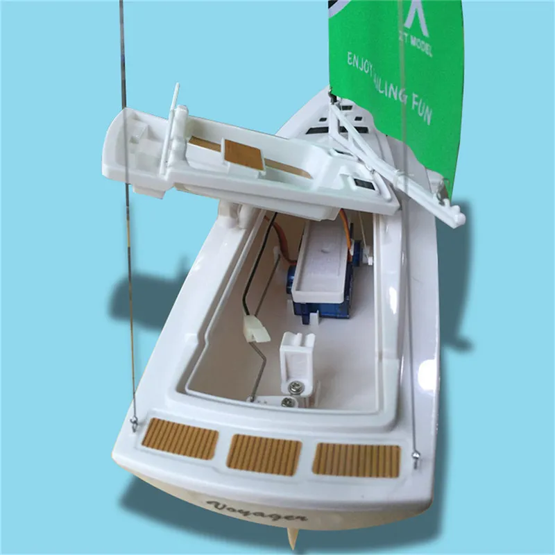 Voyager Df65 Rc Sailboat ZT Model AB03401 1 43 Scale 2.4Ghz