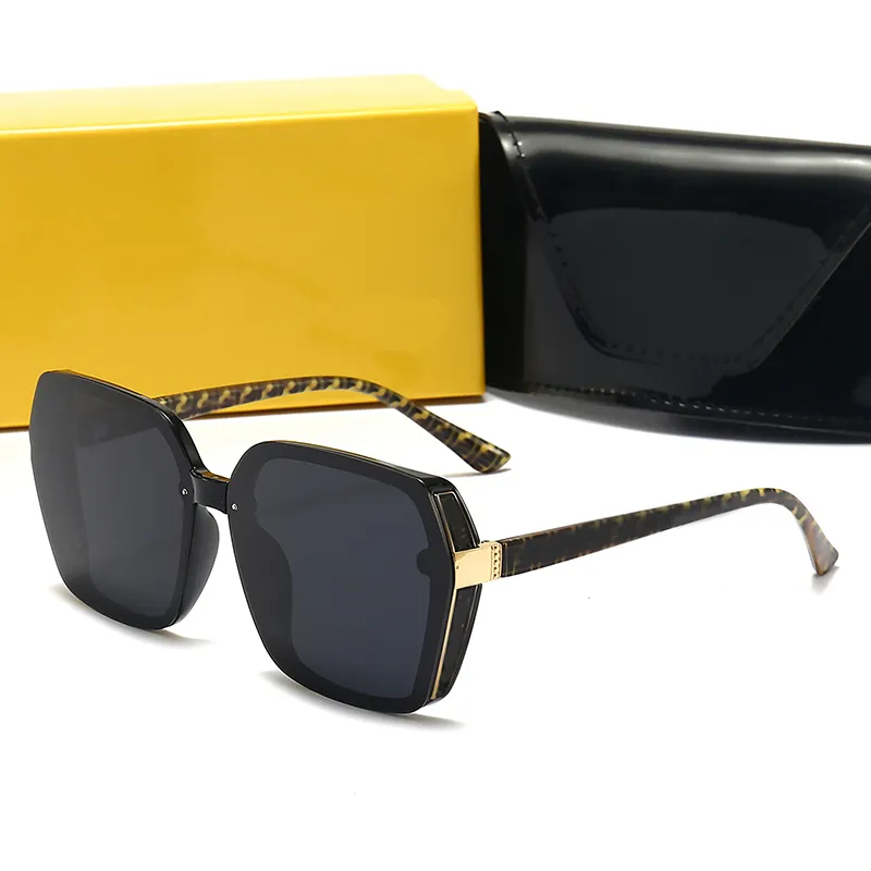 Classic Retro Designer Sunglasses Tendance de mode Lunettes de soleil Anti-Glare UV400 Polarise Casual Eyeglasses Fomen Men Men Fashion Summer Goggles conduisant Outdoo
