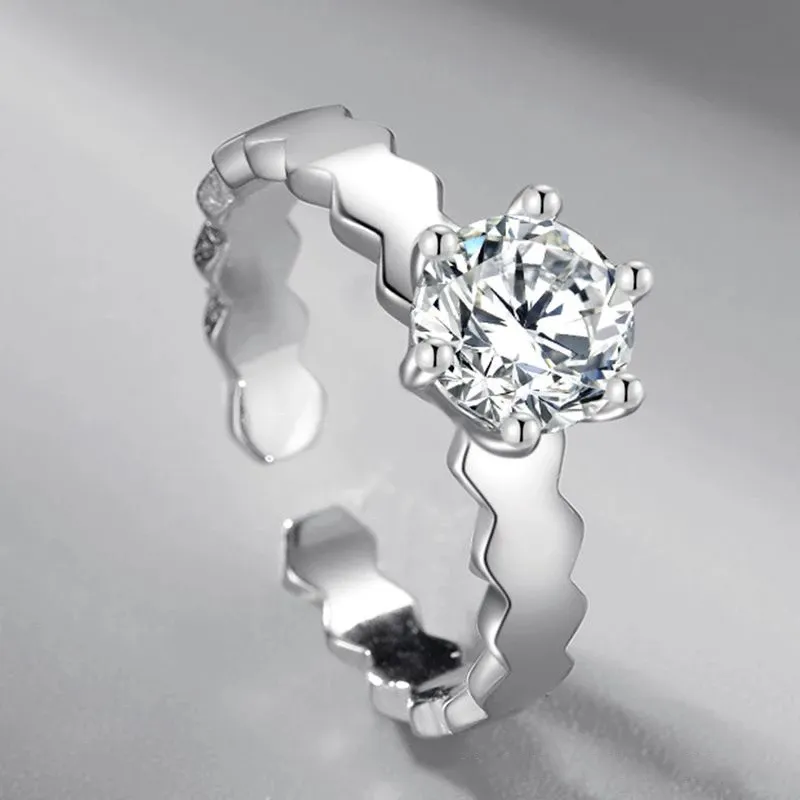 اليابانية والكورية S925 الفضة مويسانيت الماس المنشورية الإبداعية تصميم الدائري الإناث اقتراح مجوهرات لصديقة هدية