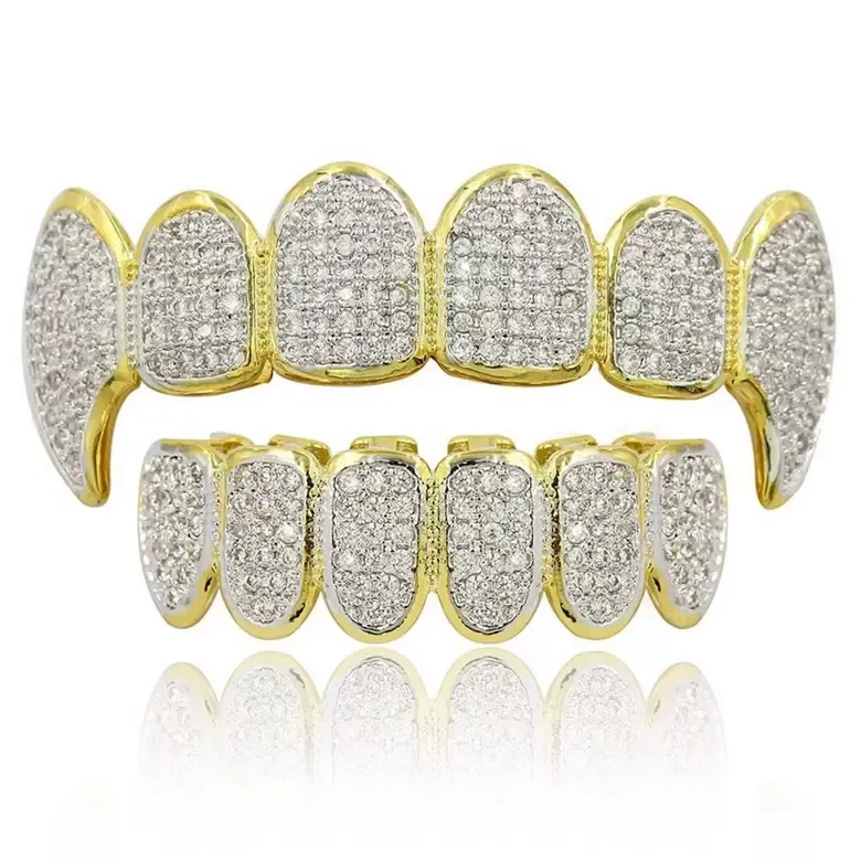 Topkwaliteit Hip Hop Rapper Grillz Glaring Iced Out Diamond Teeth Top en Bottom Grills voor Mannen Vrouwen Goud Zilver Kleur Halloween Vampire Grillz