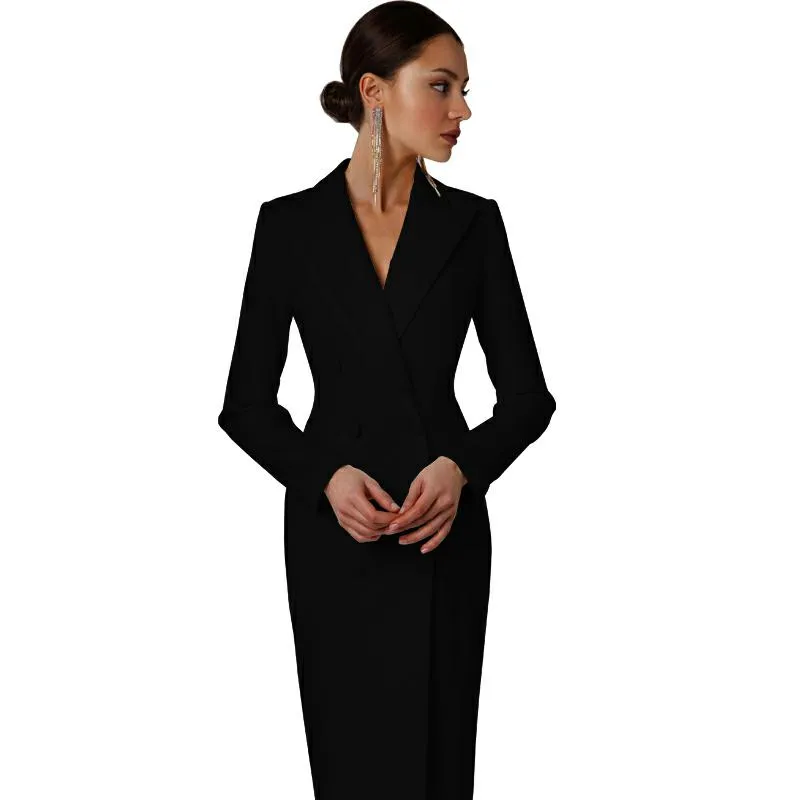 Elegant Red Knee-Length Dress with V-Neckline and Long Sleeves