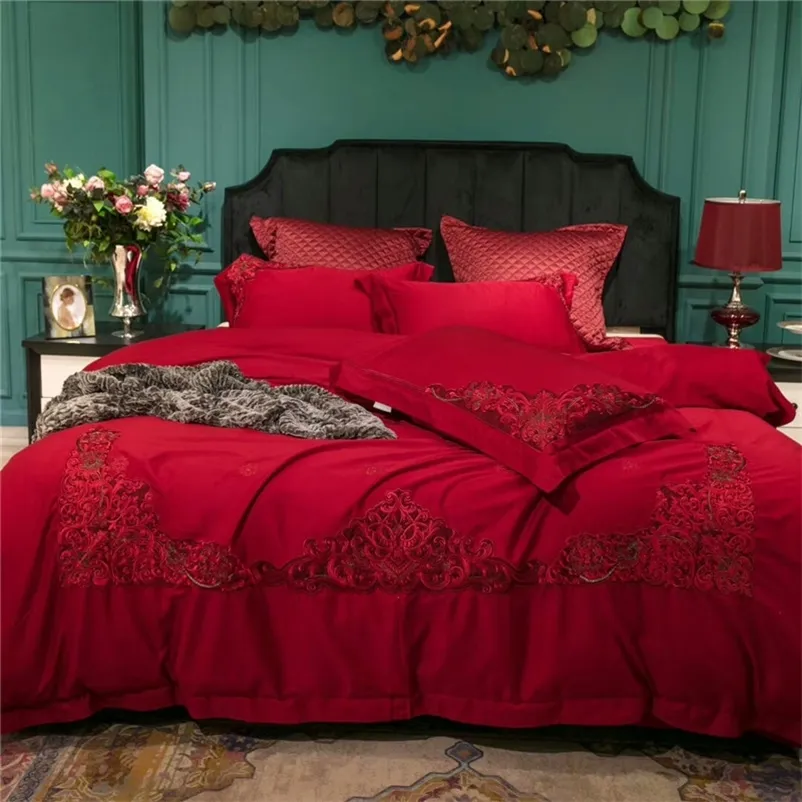 4 / 6piece Red egípcio Algodão Lace Cama de Casamento Luxo Set King Queen Size Cama de Cama Set Bedshehets Conjunto de Cobertura Duveta Fronhas 201021