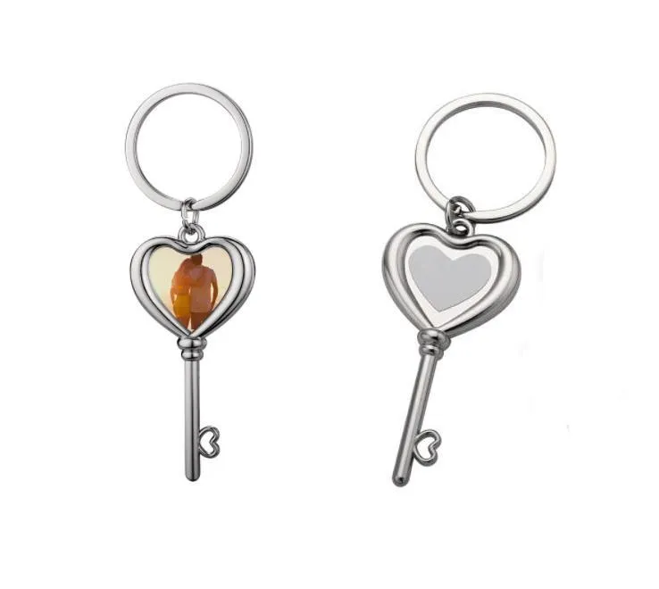 Party Favor Heat Transfer Heart Shaped Key Pendant DIY Keychain Sublimation Blank Metal Keychains Decorative Keyring SN3405